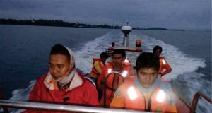 Dijemput Basarnas, Zakaria dan Marten Tiba di Tanjung Mangkaliat