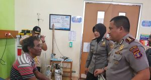 Zakaria Sempat Tenggelam Di Bawah Ponton, Bersama Marten Mengarungi Selat Makassar