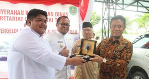 Tak Satu Orangpun Anggota DPRD Kutim Hadiri Serah Terima Mobnas