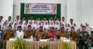 Kesbangpol Sasar Pemilih Pemula Untuk Melek Politik