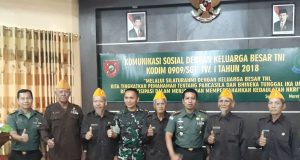 Dandim Silahturahmi Dengan LVRI dan Persit Kutim