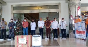 Bantu Satgas Covid-19 Kutim, PT Indexim Coalindo Serahkan Dana Rp 1 M dan Peralatan Penanggulangan Covid-19