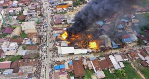 Delapan Unit Pemadam Kebakaran Berhasil Lumpuhkan Kobaran Api di Yos Sudarso IV