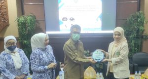Libatkan Tiga Perguruan Tinggi di Kutai Timur, Talkshow Garapan IWAPI Kutim Inisiasi Lahirnya Pengusaha Baru Milenial