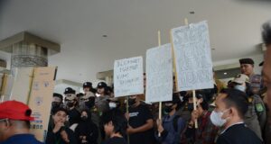 Bupati Kutim Absen di Aksi Tolak Toko Modern, Demonstran Ancam Aksi Susulan