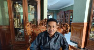 Ketua DPRD Kutim, Joni Tangkap Aspirasi Warga Teluk Pandan Soal Jalan Kebun