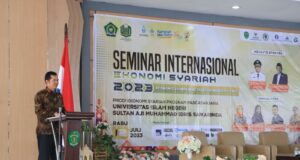 Seminar Internasional Ekonomi Syariah Sukses Digelar Mahasiswa Pascasarjana UINSI Samarinda