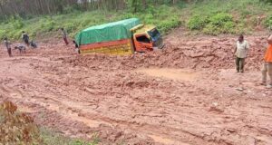 Akibat Jalan Rusak dan Belum Ada Jembatan Penghubung, Harga Semen di Busang Sangat Tinggi