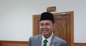 Ketua DPRD Kutim Joni Prioritaskan Pembagian Pupuk untuk Kelompok Tani di Kutim