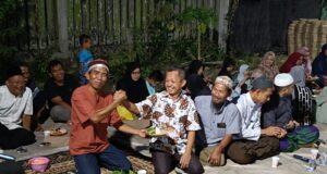 Sambut Kemerdekaan, Warga Gelar Renungan, Doa dan Makan Bersama