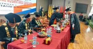 Bupati Ardiansyah Hadiahkan 5 Beasiswa S2 Bagi Wisuda Terbaik STIE Nusantara