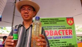 Latih Petani Legislator ini Hadirkan Thomas Janardi, Penemu Nitrobacter