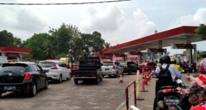 Antrian di SPBU Membludak, Legislator Minta Segera di Atasi