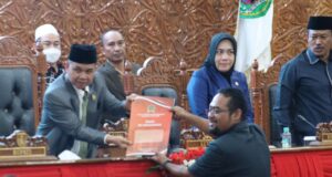 Fraksi PDI Perjuangan Beri Ucapan Terimakasih Kepada Seluruh Guru di Kutai Timur