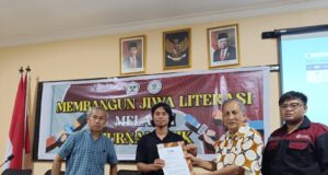PWI dan STIE Nusantara Tandatangni MoU, Kuatkan Peran Jurnalistik di Perguruan Tinggi