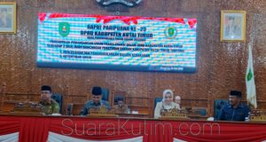Gelar Paripurna, 7 Fraksi DPRD Kutim Beri Pandangan Terhadap Dua Usulan Raperda