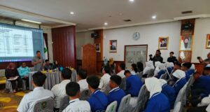 Puluhan Siswa SMPN 1 Rantau Pulung Studi Komparatif di DPRD Kutim, Kenali DPRD Kutim Lebih Dekat