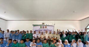 Gelar Sosialisasi Perda dan Perkada, Satpol PP Kutim Ajak Pelajar SMAN 1 Teluk Pandan Bangun Disiplin dan Karakter Diri