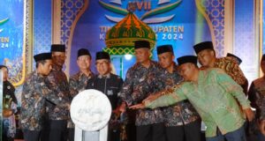 Wakil Ketua DPRD Kutim Arfan Hadiri Penutupan MTQ XVII Kutim 2024