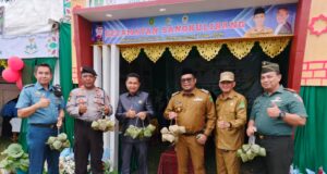 Di Bazar MTQ XVII Kutim 2024, Joni Borong Produk UMKM Kutim