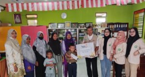 Peringati HUT RI ke-79 Tahun 2024, LazisMu Kutim Salurkan Beasiswa Pendidikan Sang Surya – Subhan Al-Banjari: Tahun ini Siapkan Bantuan Pendidikan hingga Rp70 Juta