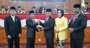 Anggota DPRD Kutim Periode 2024-2029 Resmi Dilantik, Jimmi Jabat Ketua Sementara DPRD Kutim
