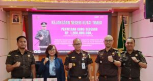 Kejari Kutim Sita Uang Tunai Rp 1,2 M dari Tersangka Kasus Tipikor Kolam Renang Kandolo