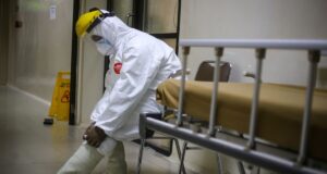 Merespons Ancaman Kesehatan dan Ketidaksetaraan Ekonomi di Masa Pandemi COVID-19 Pada tahun 2022