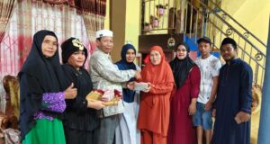 Anggota Komisi A DPRD Kutim Berangkatkan Dua Pendukung Militan untuk Ibadah Umrah