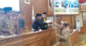Fraksi PIR Memberikan Pendapat Akhir Tentang RAPBD