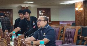 dr. Novel Minta Foto Presiden di Gedung DPRD Kutim Segera Diganti, Hormati Kepemimpinan Baru