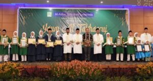 Wisuda Al-Azhar Syifa Budi Samarinda, Seno Aji Serukan Pendidikan Karakter