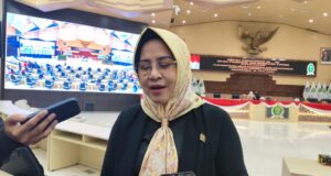 Fraksi Golkar Tekankan RPJMD Harus Jawab Kebutuhan Nyata Masyarakat Bendahara Fraksi Golkar, Syarifatul Sya’diah