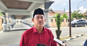 Air Bersih Krisis, Warga Balikpapan Masih Andalkan Tadah Hujan Ketua Komisi IV DPRD Kalimantan Timur, H. Baba