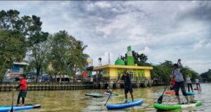 HUT ke-10 GMSS-SKM, Pecinta Sungai Samarinda Gelar Lomba Pungut Sampah Sungai Karang Mumus