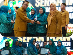 TP PKK Kecamatan Sangatta Selatan Juara I Lomba Masak Ikan Kategori Keluarga, Kecamatan Kaliorang Juara I Kategori Kudapan
