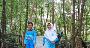 Bersama Pupuk Kaltim, Hadi Wiyoto Kembangkan Eduekowisata Mangrove Telok Bangko – Peduli Kelestarian Lingkungan Demi Anak Cucu