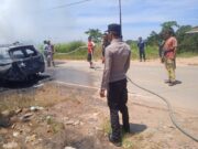 Polisi Gerak Cepat Tangani Kebakaran Mobil di Bengalon, Diduga Ledakan Akibat AC Mobil