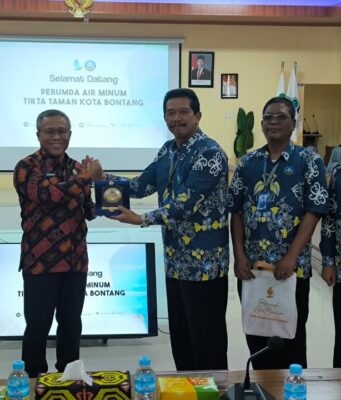 Perumda TTB Kutim Terima Kunker Perumda Tirta Taman Bontang, Belajar Manajemen Risiko dan GCG