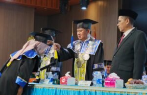 Stiper Kutim Wisuda 65 Sarjana, Fahmy: Jadi Pelopor dan Jangan Sombong