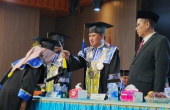Stiper Kutim Wisuda 65 Sarjana, Fahmy: Jadi Pelopor dan Jangan Sombong