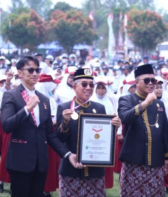 Pecahkan Rekor MURI, 61.000 Pelajar Kutim Deklarasi Anti Narkoba