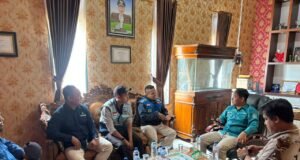 Respon Keluhan Warga, Perumdam Kutim Turunkan Tim Teknis di Sekurau Bawah