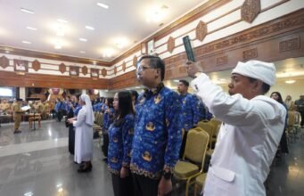 Ratusan PNS dan Jafung Kutai Timur Diambil Sumpah/Janji, Ini Pesan Khusus Bupati Ardiansyah Sulaiman